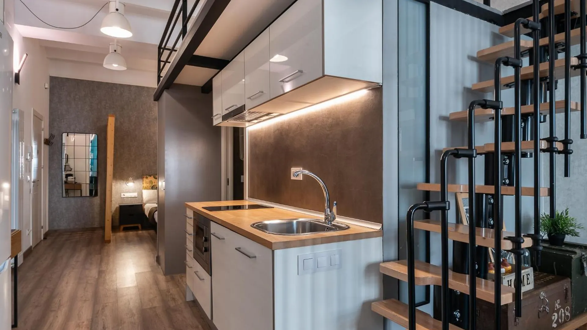 Apartment Beautiful Renovated Loft Minutes From The Beach Barcelona