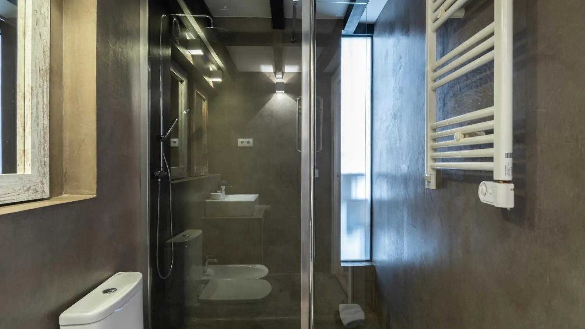 Apartment Beautiful Renovated Loft Minutes From The Beach Barcelona Spanien