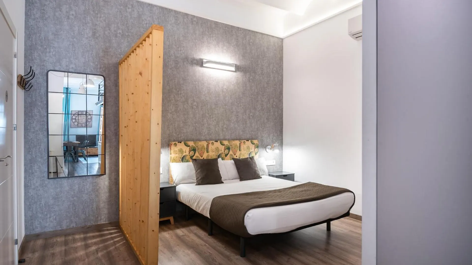 Beautiful Renovated Loft Minutes From The Beach Βαρκελώνη 0*,